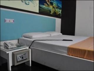 Hotel Dream World Las Piñas Bagian luar foto