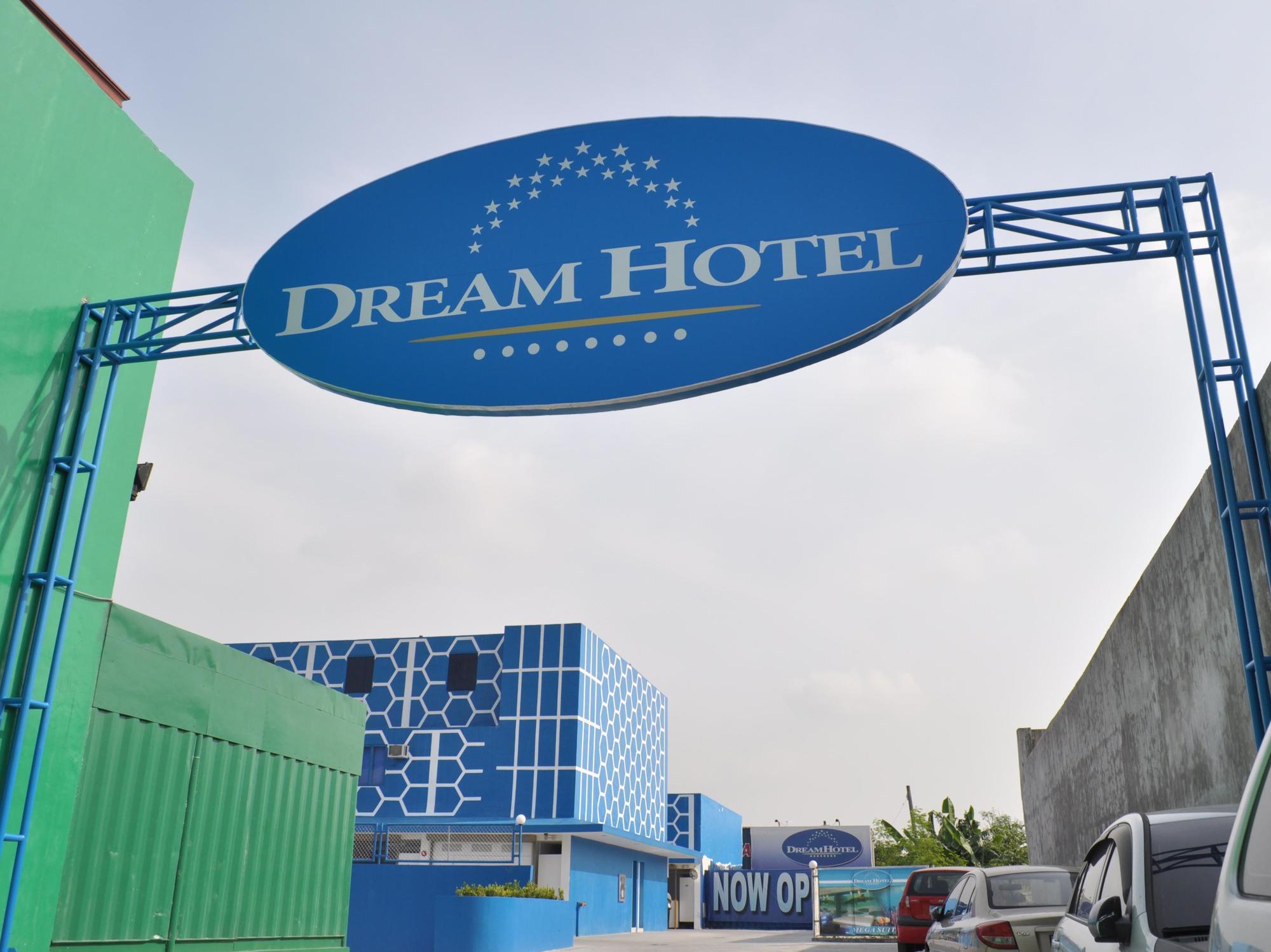 Hotel Dream World Las Piñas Bagian luar foto