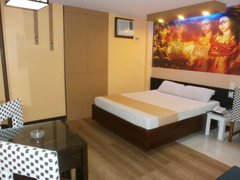 Hotel Dream World Las Piñas Bagian luar foto